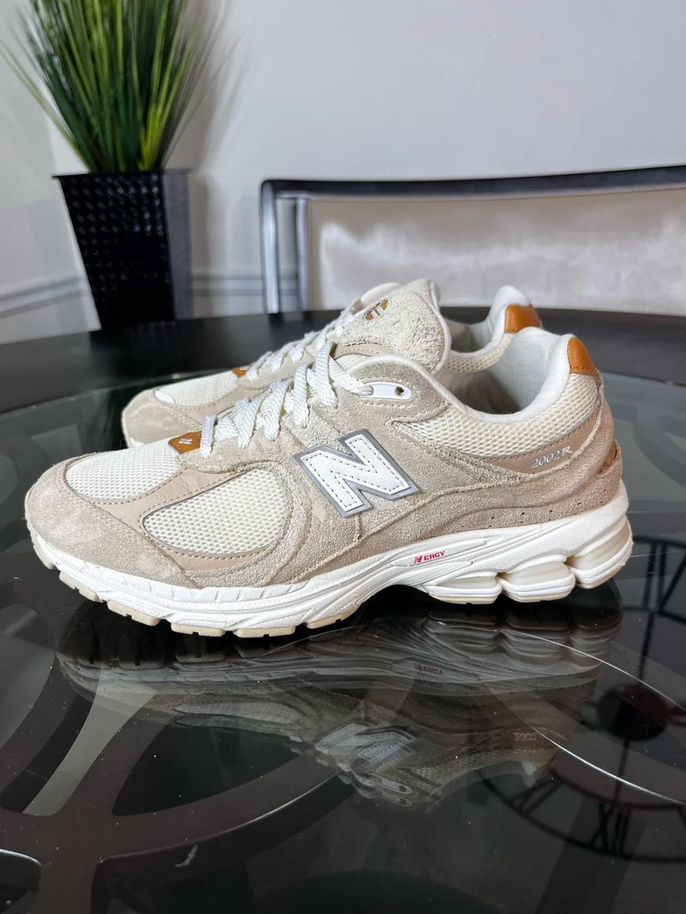 New Balance 2002R Sandstone Running Shoes M2002RSC Men's Sz 8.5